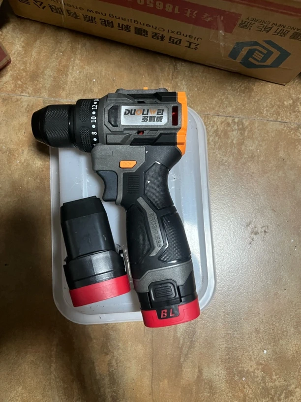 库存无刷手电转好使好用两电一充