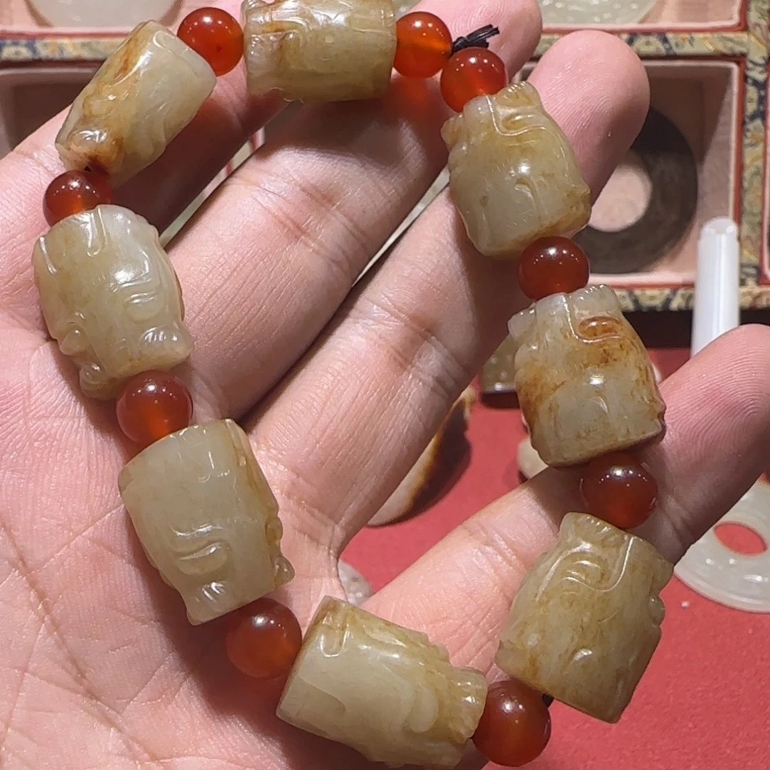 米***罗颈饰未镶嵌和田玉