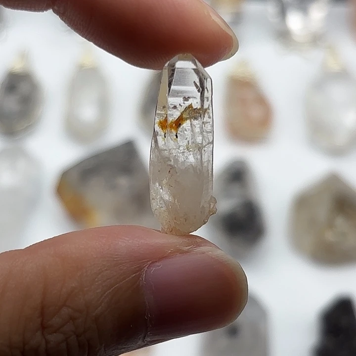 颈饰未镶嵌水晶巴基斯坦油胆闪灵钻26mm+