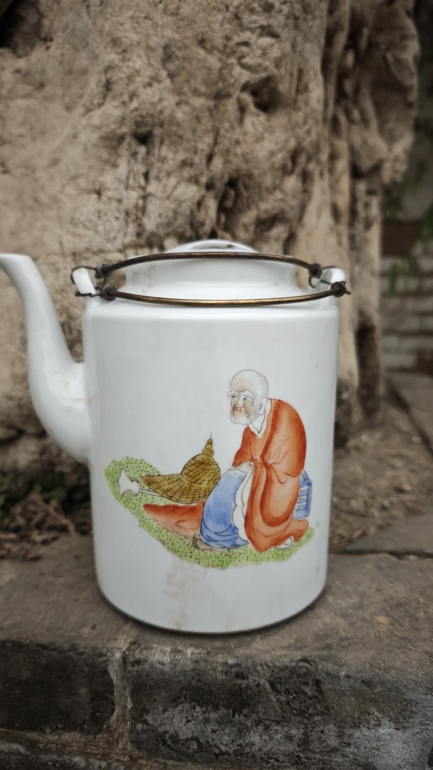 手绘罗汉大提梁壶，1800毫升