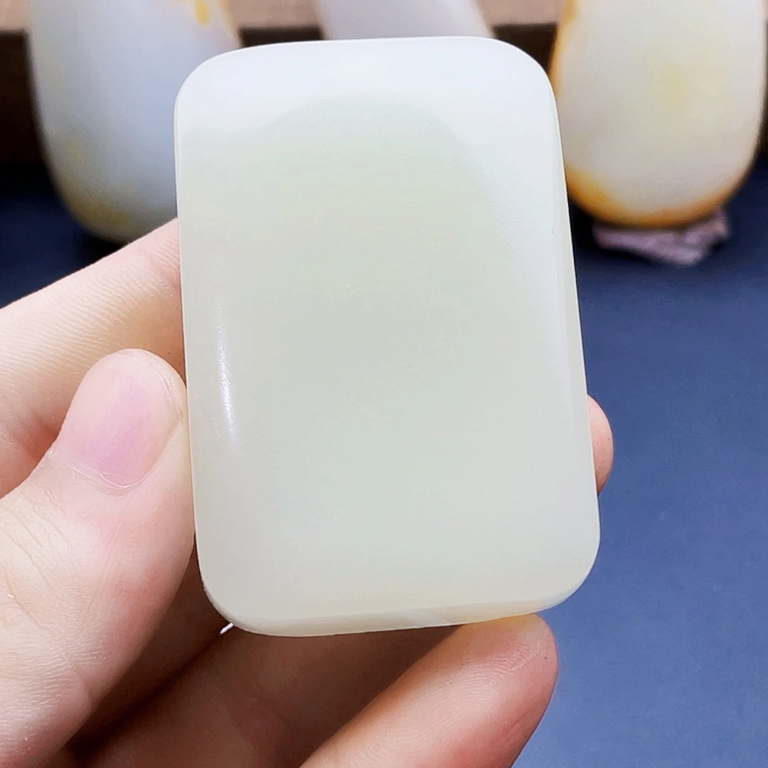 梦***来和田玉未镶嵌颈饰