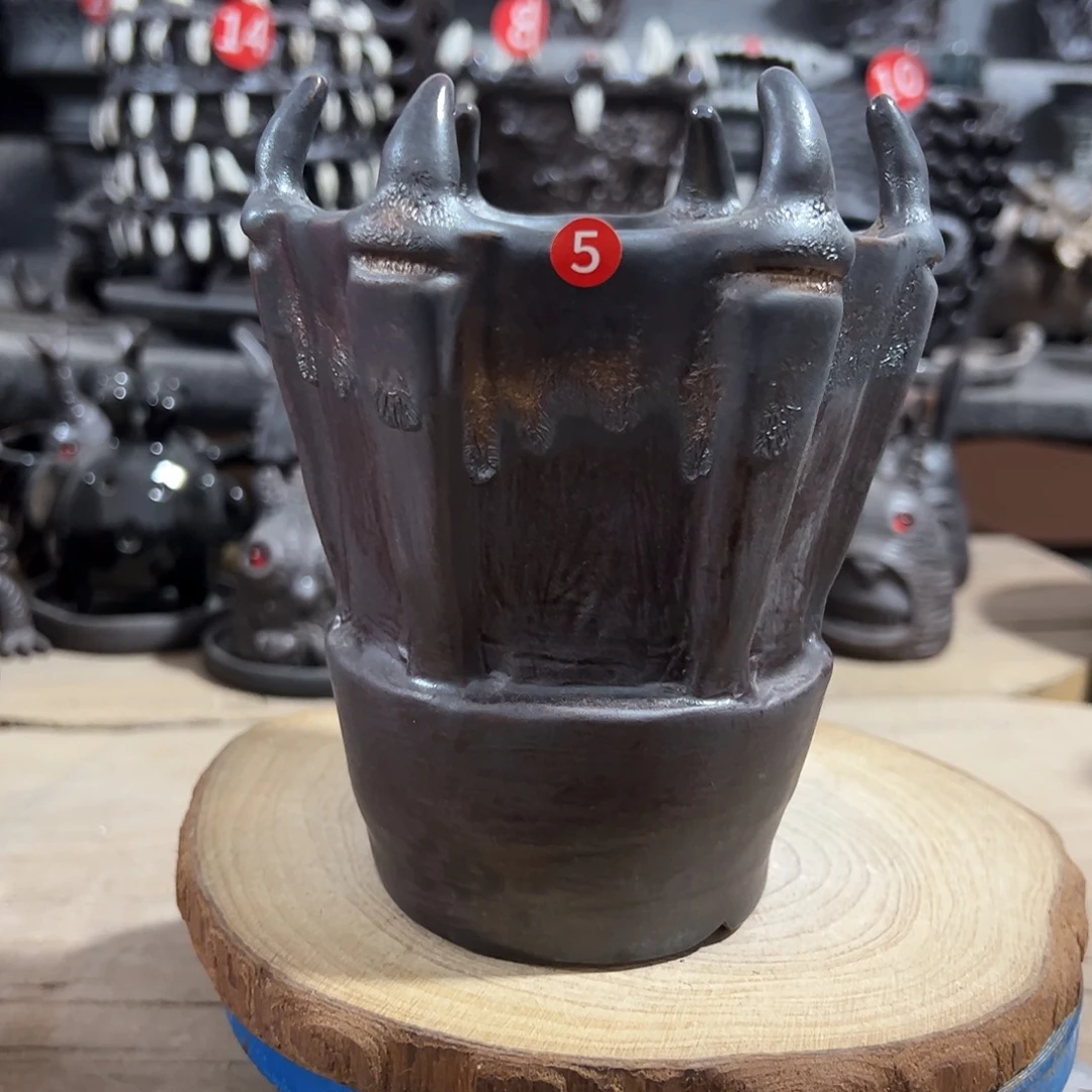 5号，手捏微瑕，内口10外高14.5