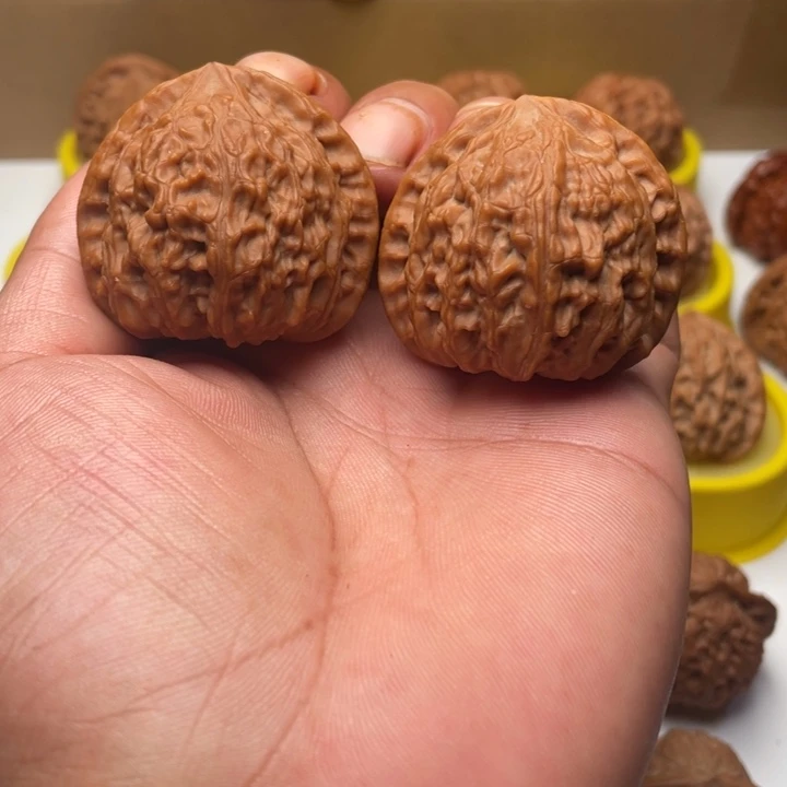 文玩核桃吊坠串牛43
