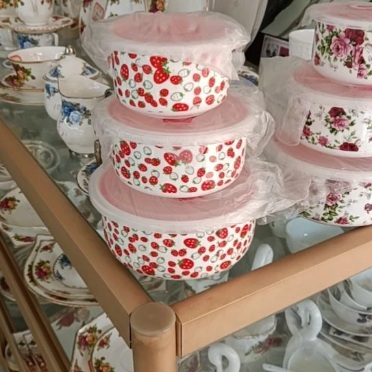 新疆西藏包邮草莓骨质瓷三件套保鲜碗