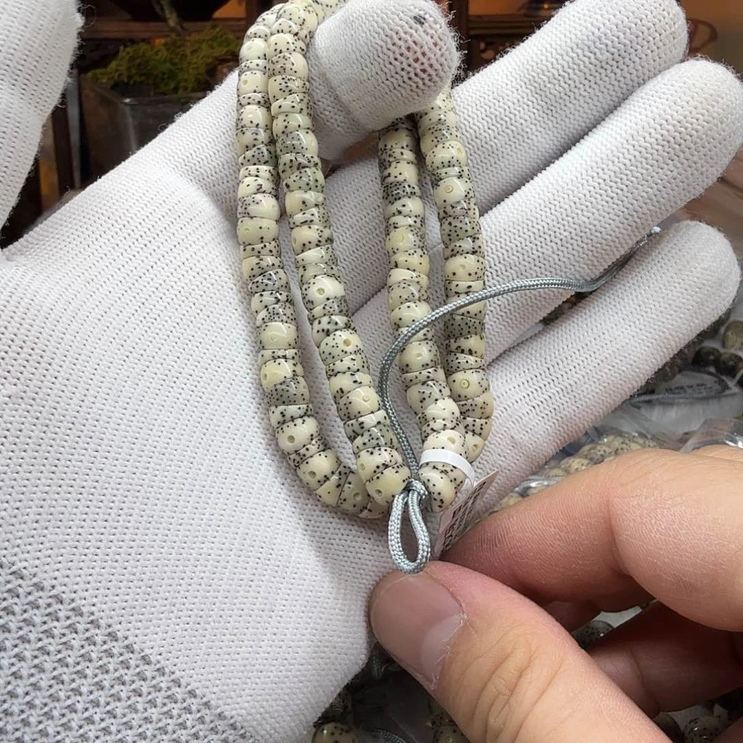 星月菩提吊坠7x6石玉料大肠