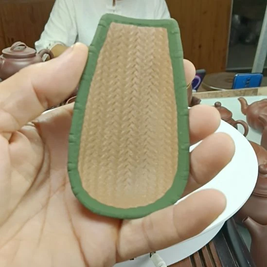 紫砂茶壶工作人员