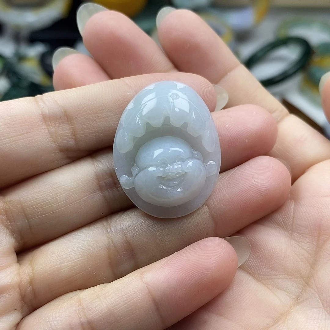 翡翠未镶嵌颈饰牌子