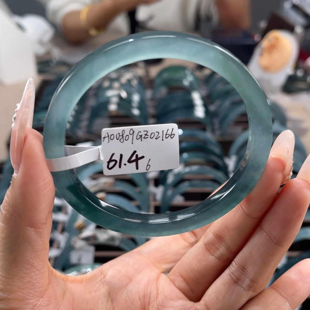 翡翠未镶嵌手镯61.46