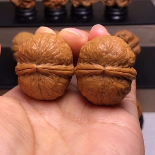 文玩核桃把件佛佗元宝9