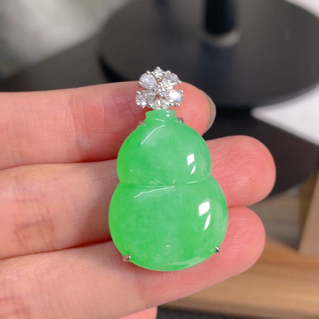 咸***蓉翡翠18K金镶嵌吊坠(不含链)