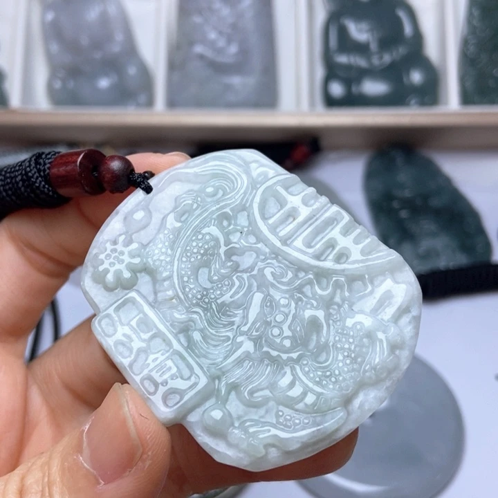 翡翠未镶嵌挂件翡翠