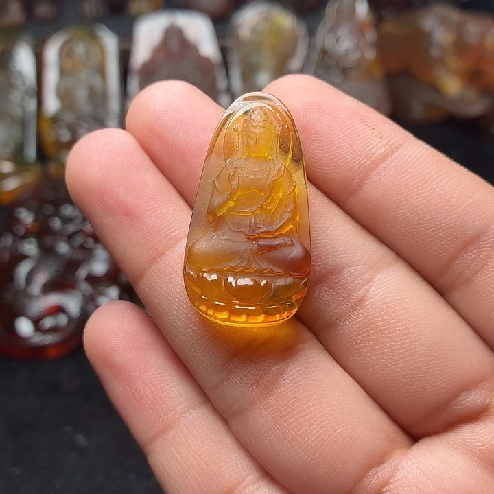 琥珀未镶嵌颈饰184