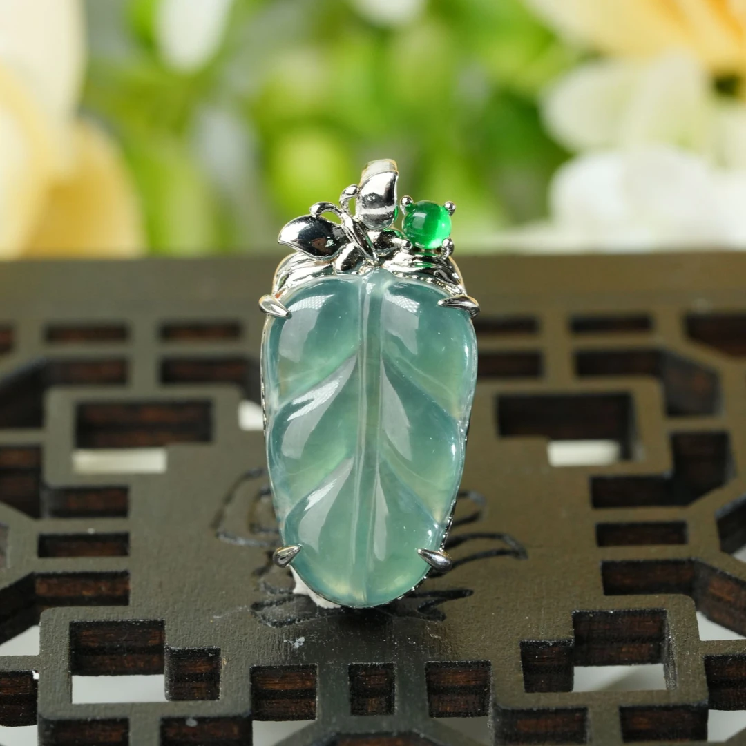 【小北好物】翡翠吊坠尺寸约11*19mm【多样性发一件】 QS34X20