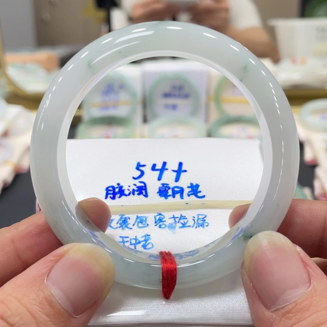 翡翠未镶嵌手镯翡翠手镯