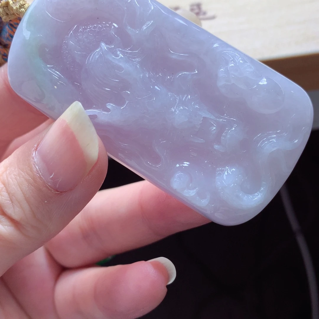 翡翠颈饰未镶嵌吊坠