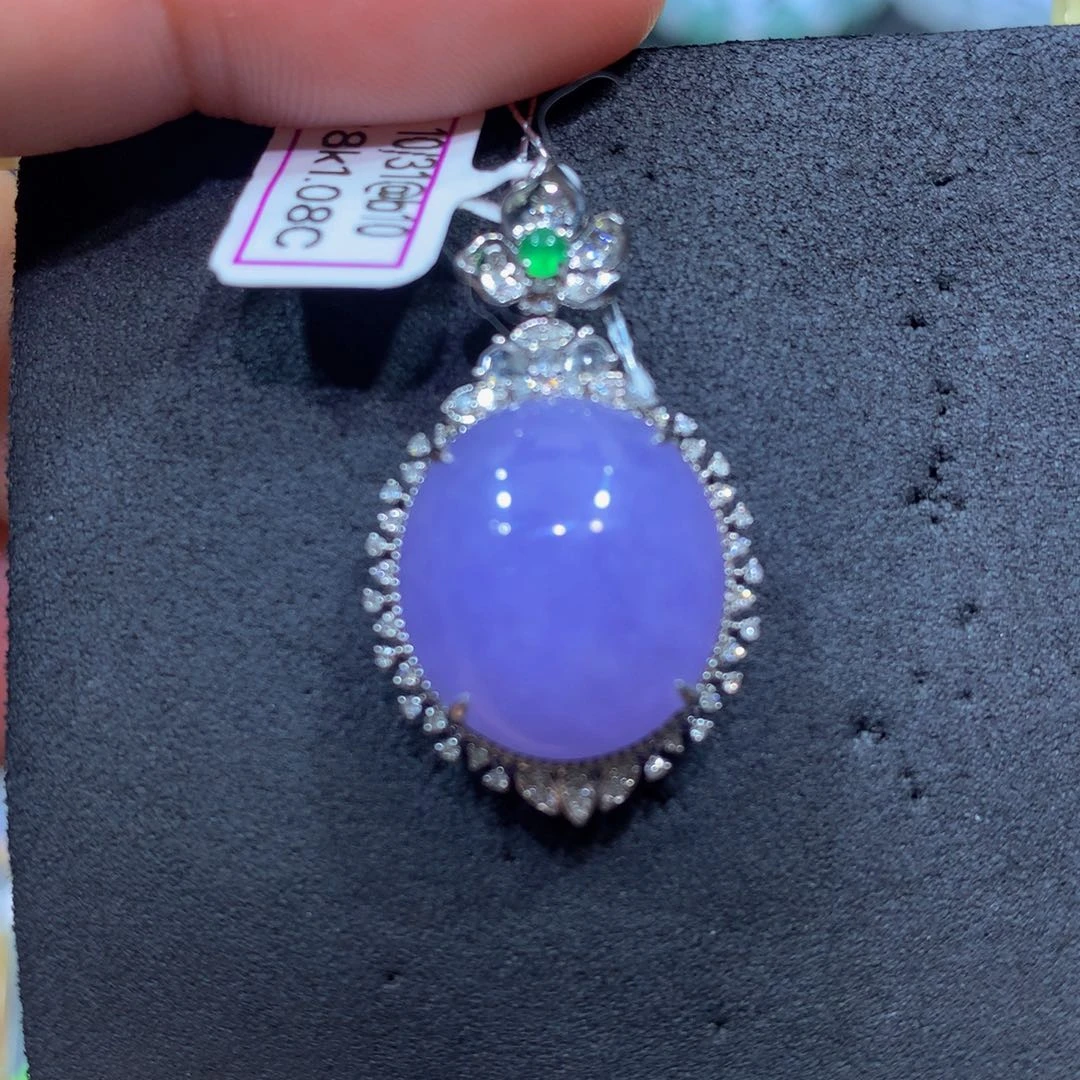 翡翠18K金镶嵌颈饰翡翠