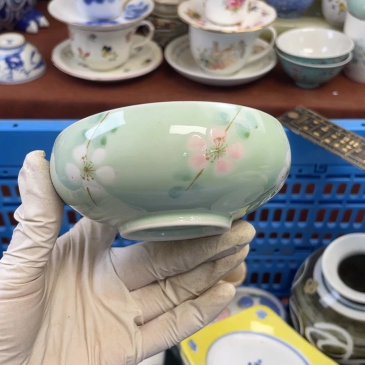 他家瓷器真美…开播了
