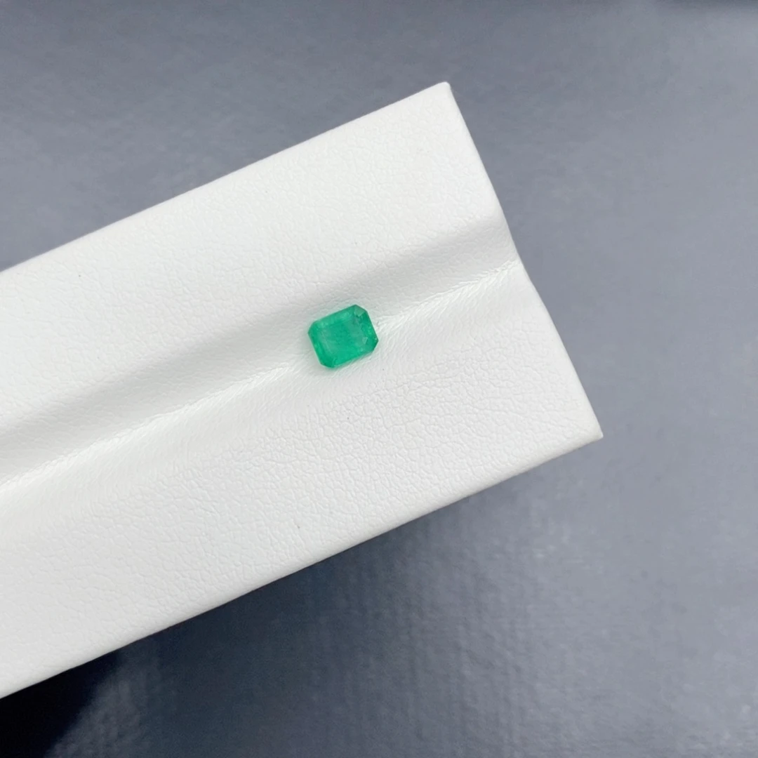 裸石未镶嵌祖母绿0.45克拉