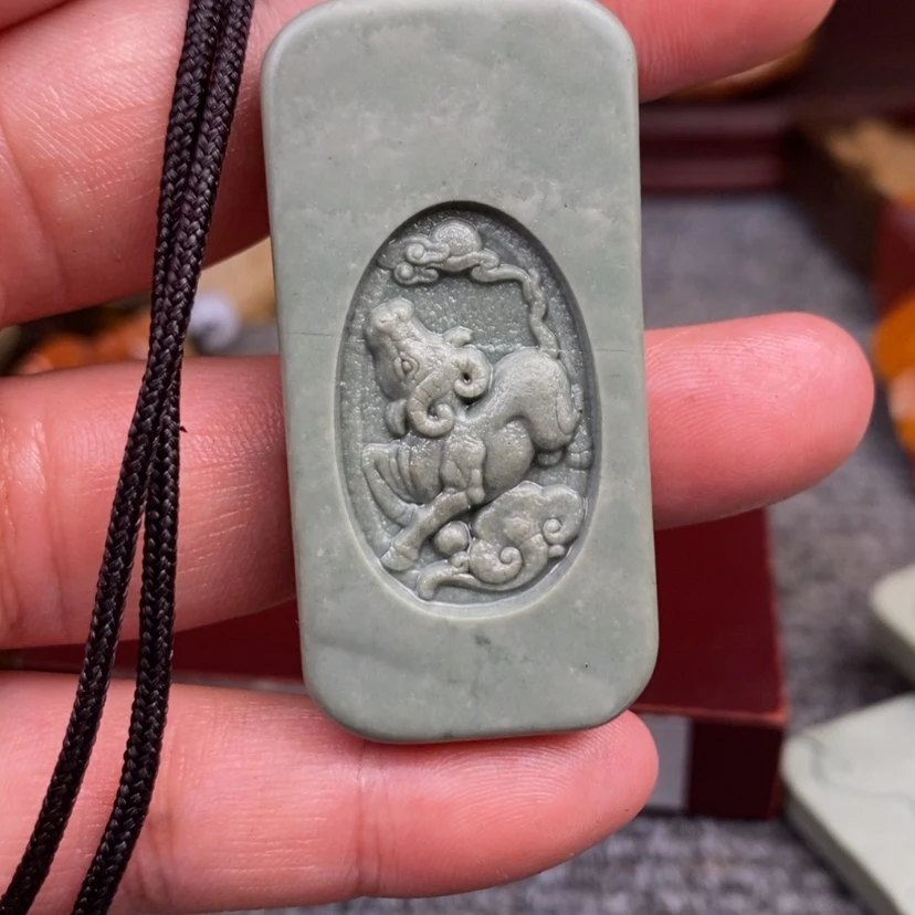 【闪购商品】原石雕刻手把件