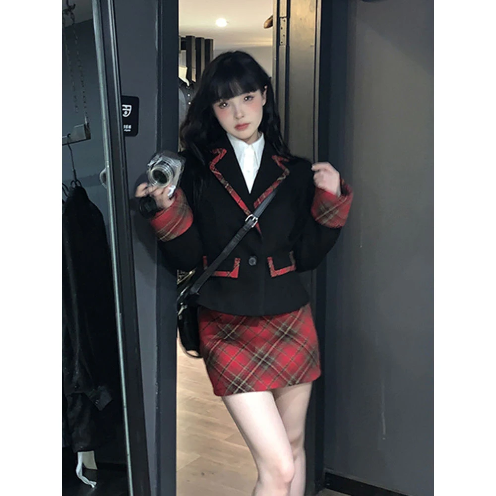 冬季新款气质复古英伦风学院风减龄轻熟红格翻领外套+半裙套装女