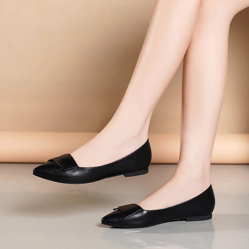 雅麦斯真皮单鞋女2025新款春平底尖头浅口低跟休闲百搭软底皮鞋女
