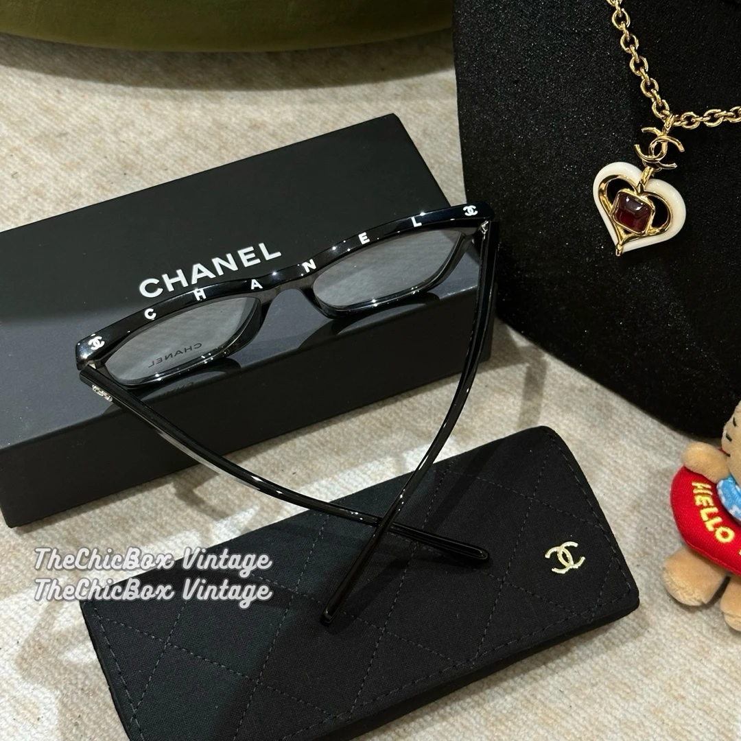 95新 Chanel/香奈儿 只盒/Chanel经典款字母logo镜框