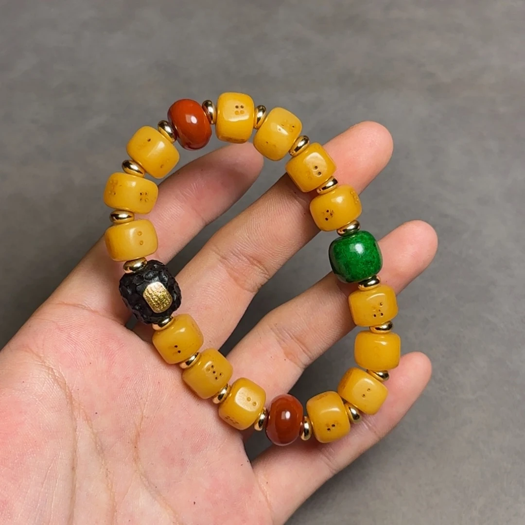 琉璃颈饰陕****装琉璃颈饰