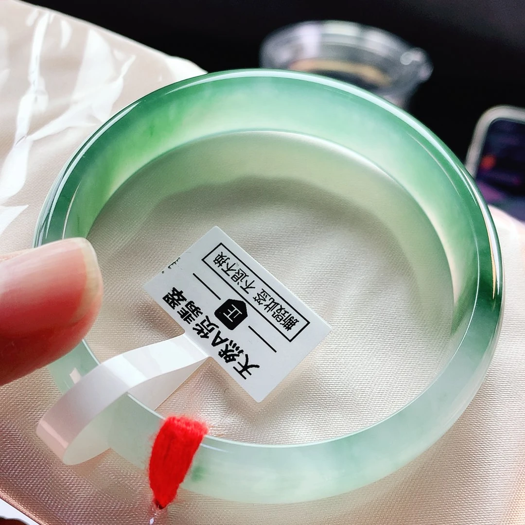 未镶嵌手镯翡翠57冰透绿