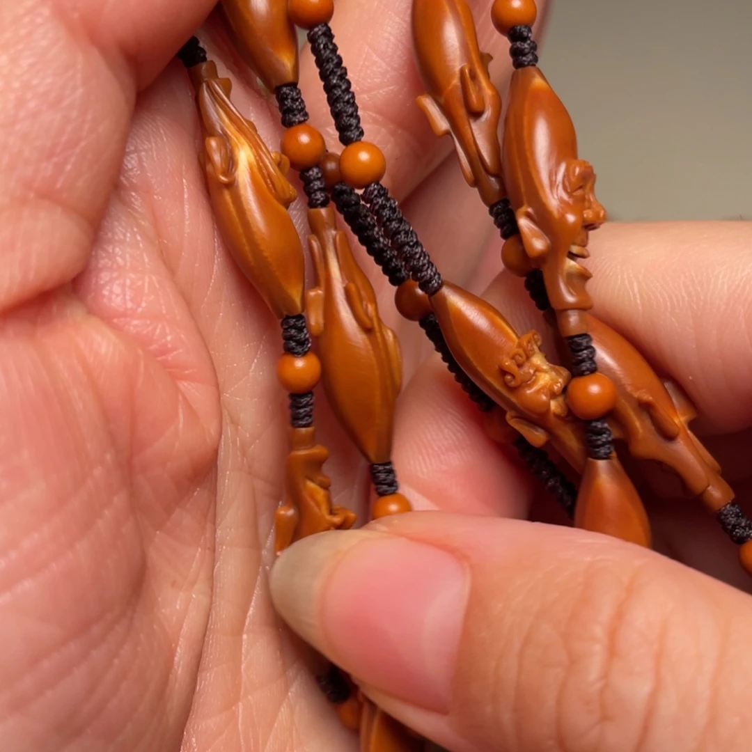 无***…橄榄石及橄榄岩中所