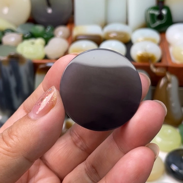 颈饰未镶嵌和田玉