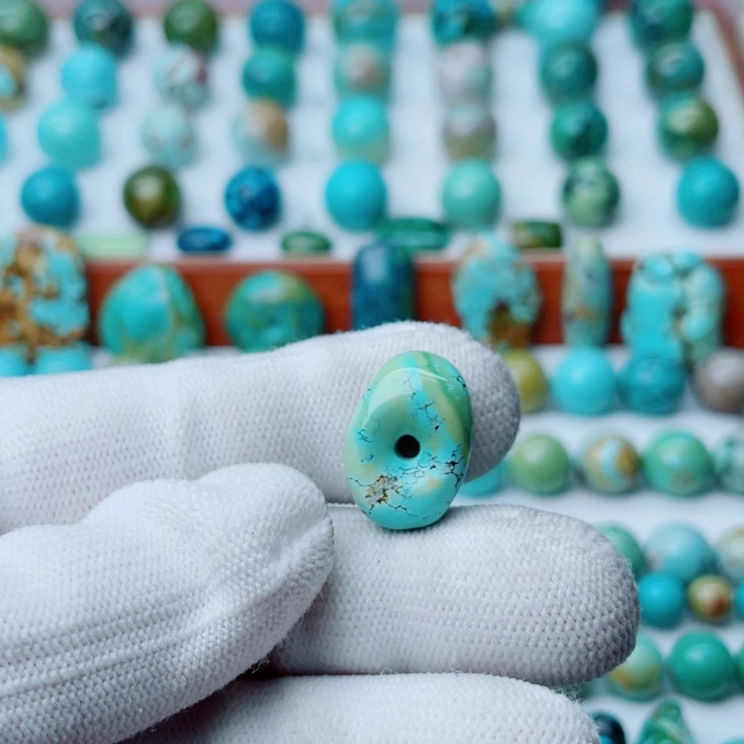 未镶嵌绿松石珠宝奇石