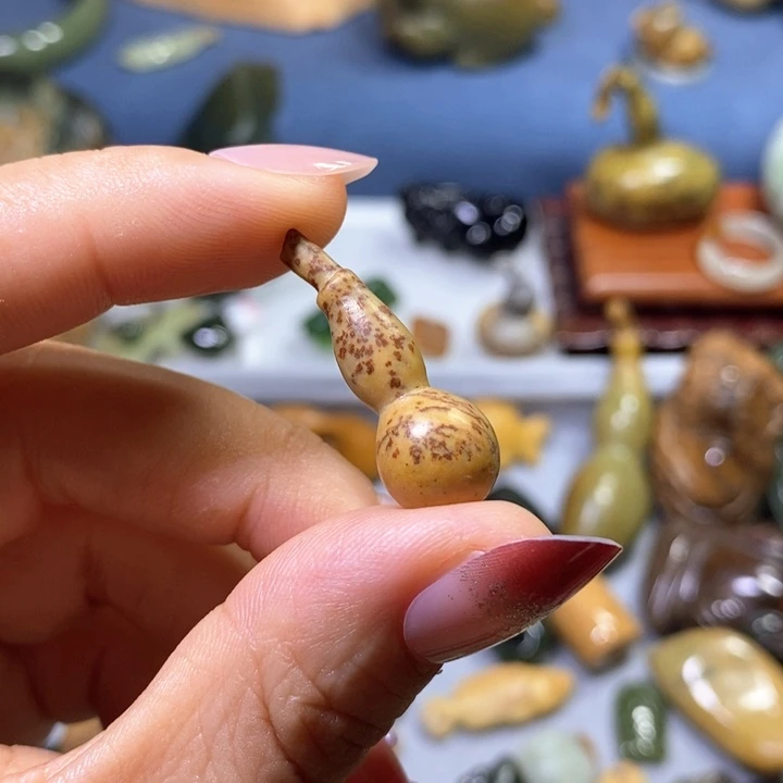 岫岩河磨玉（透闪石质玉）未镶嵌挂件