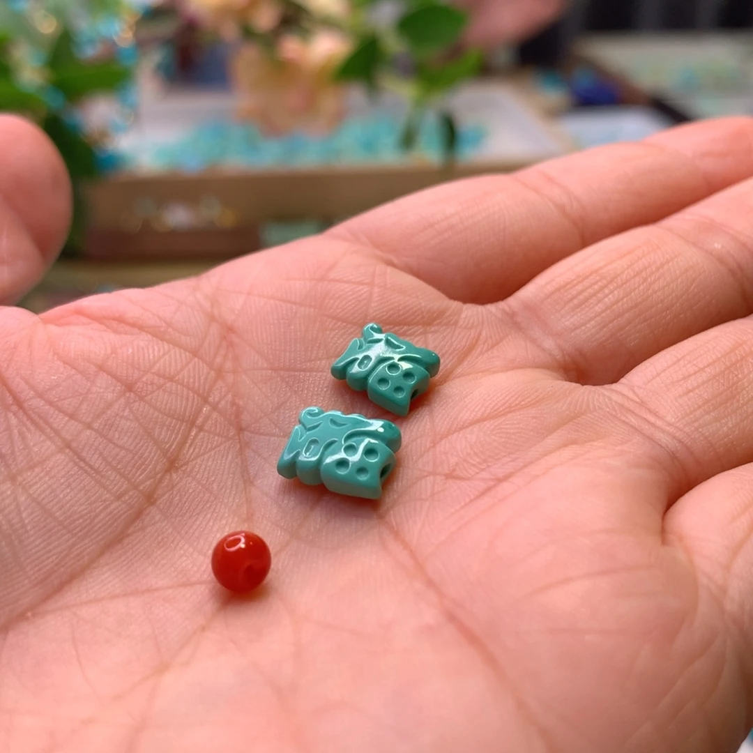 南红玛瑙配饰未镶嵌