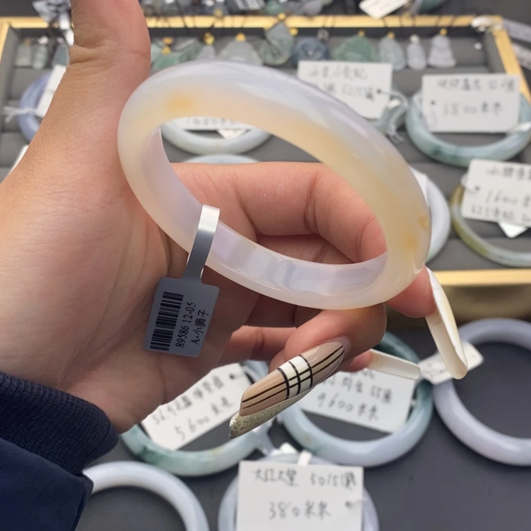 【闪购商品】手镯玛瑙/玉髓未镶嵌