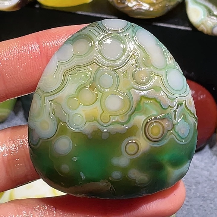 玛瑙/玉髓未镶嵌珠宝奇石