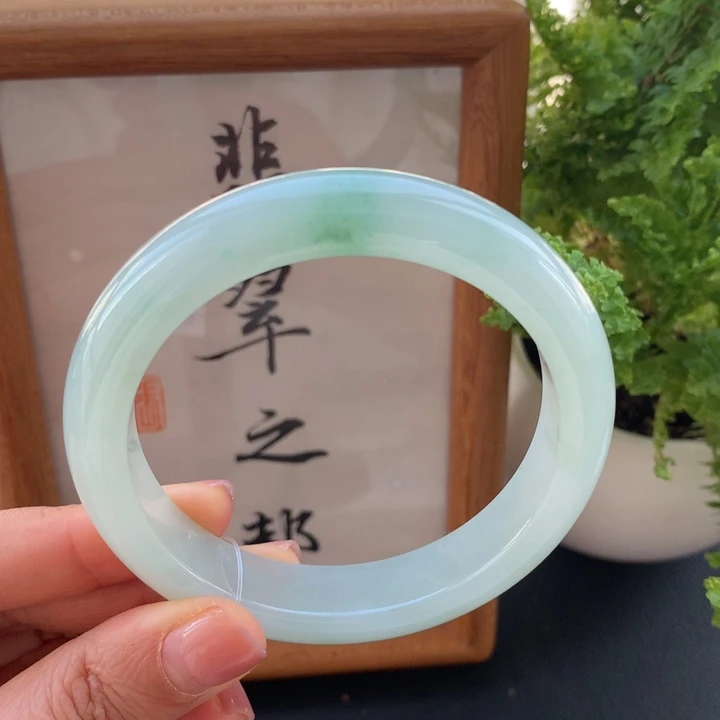 翡翠手镯未镶嵌翡翠手镯57