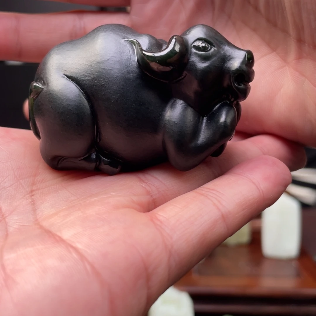 和田玉未镶嵌把件