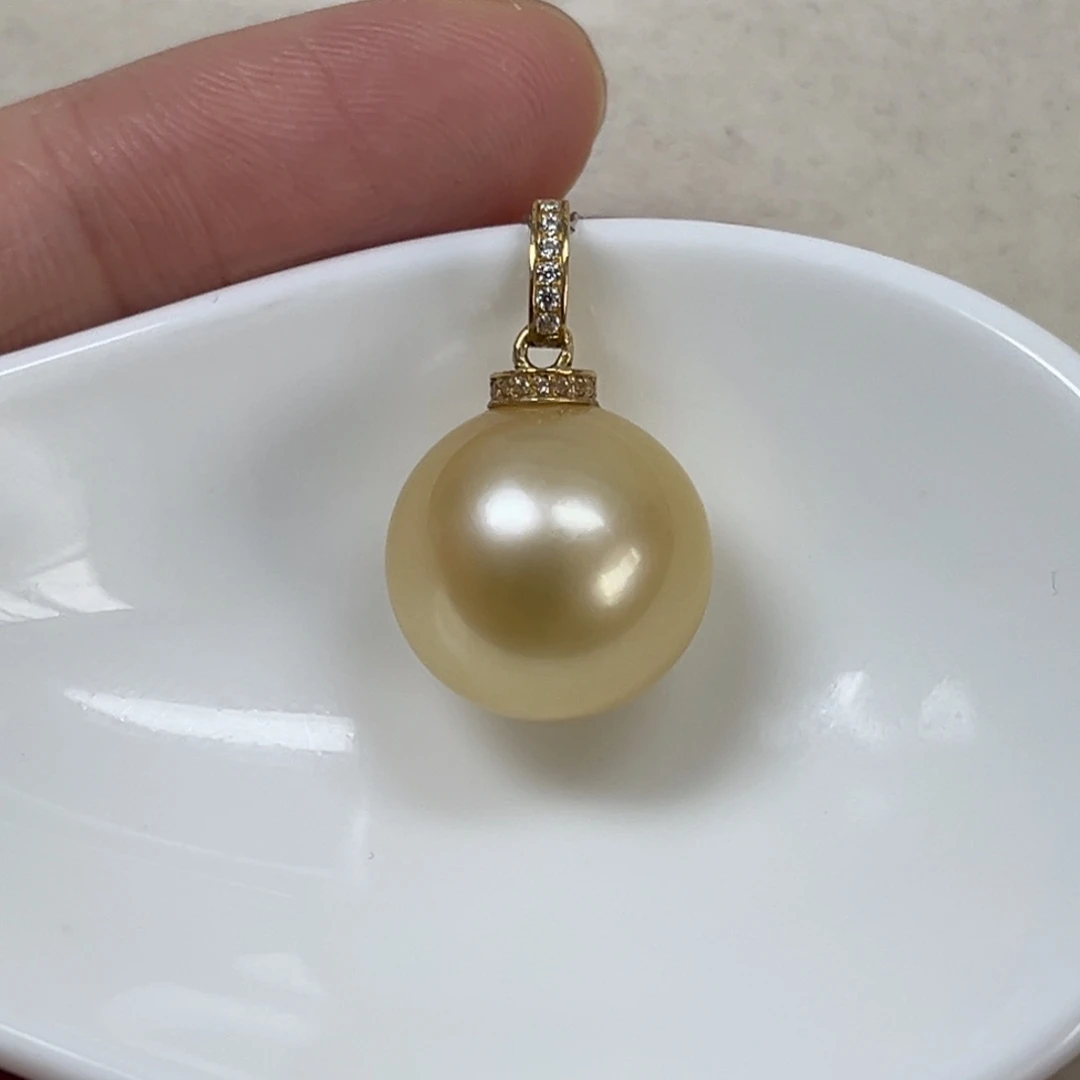 18K金镶嵌海水珍珠吊坠(不含链)14.5mm