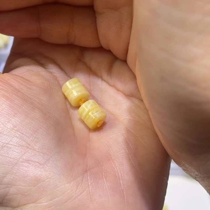 琥珀裸石未镶嵌半**醒8