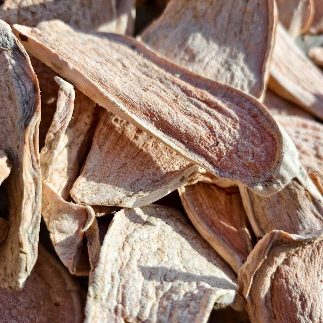 老式带皮生红薯干红薯片晒干农家自制煮粥散装番薯干