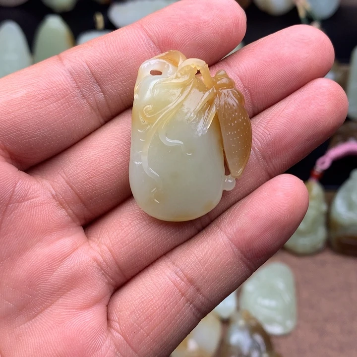 和田玉（糖玉）未镶嵌颈饰