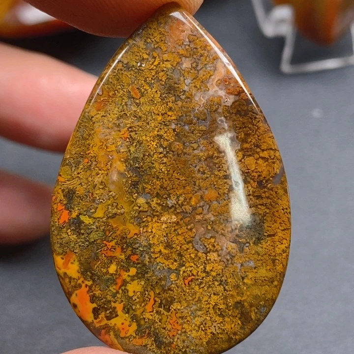 玛瑙/玉髓颈饰未镶嵌大***~