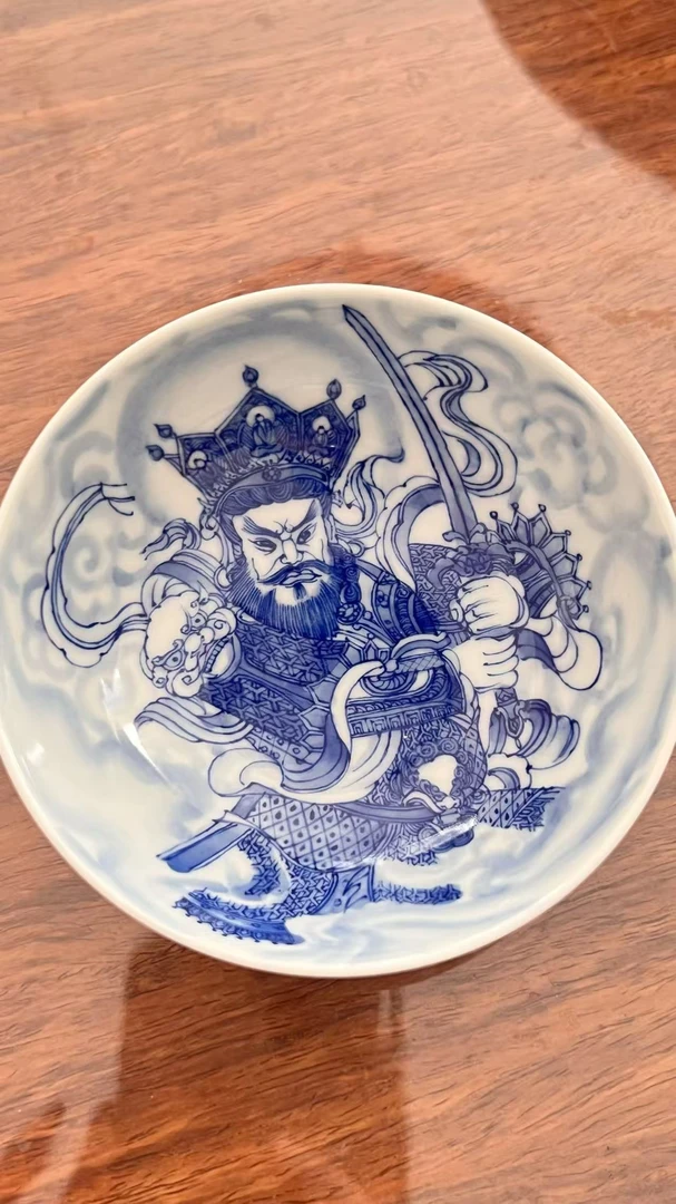 手绘增长天王卧足杯