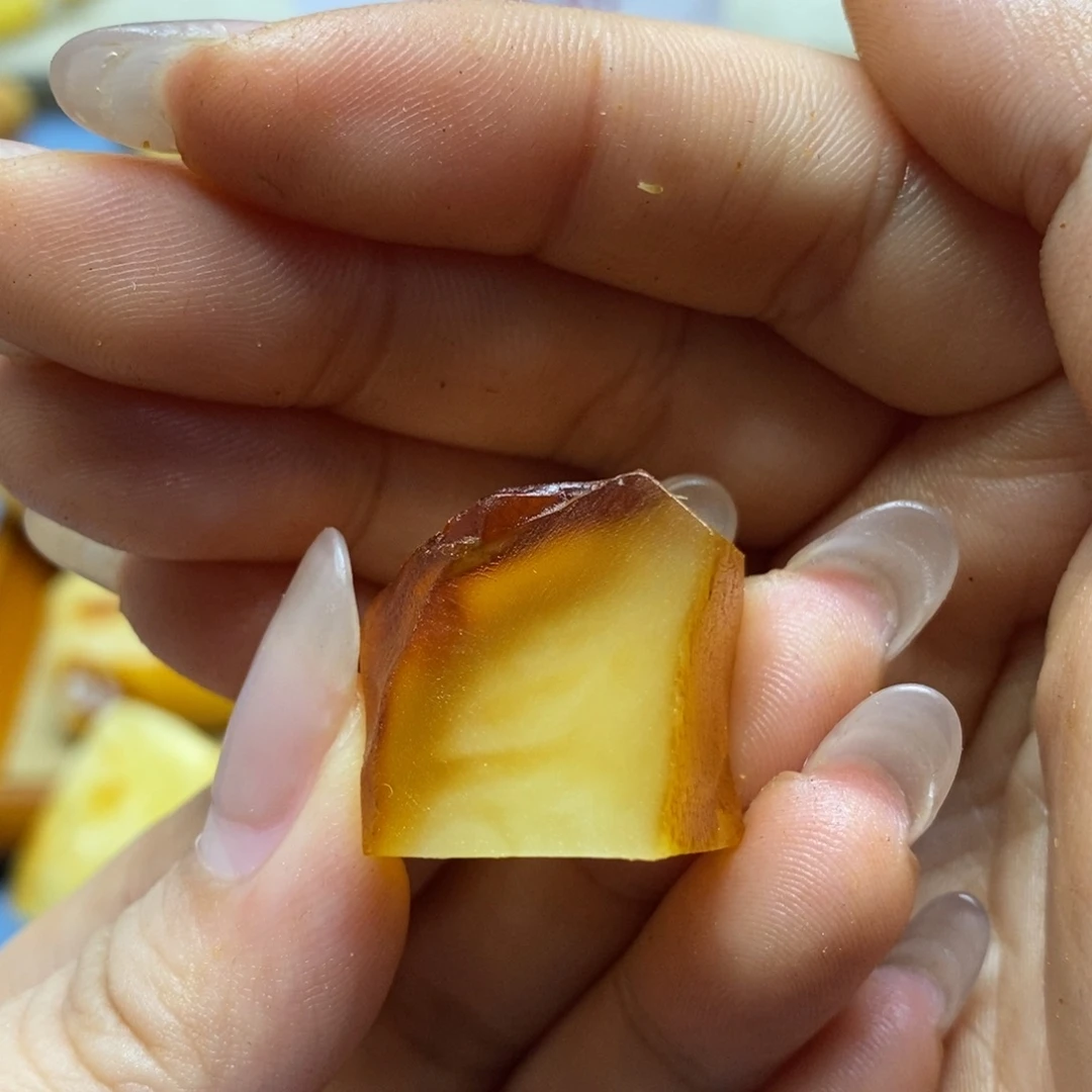 张***生定制琥珀未镶嵌传世琥珀蜜蜡定制