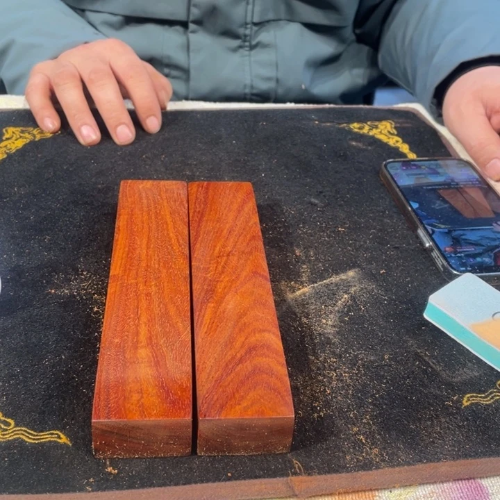 檀香紫檀（小叶紫檀）伤**歌镇尺