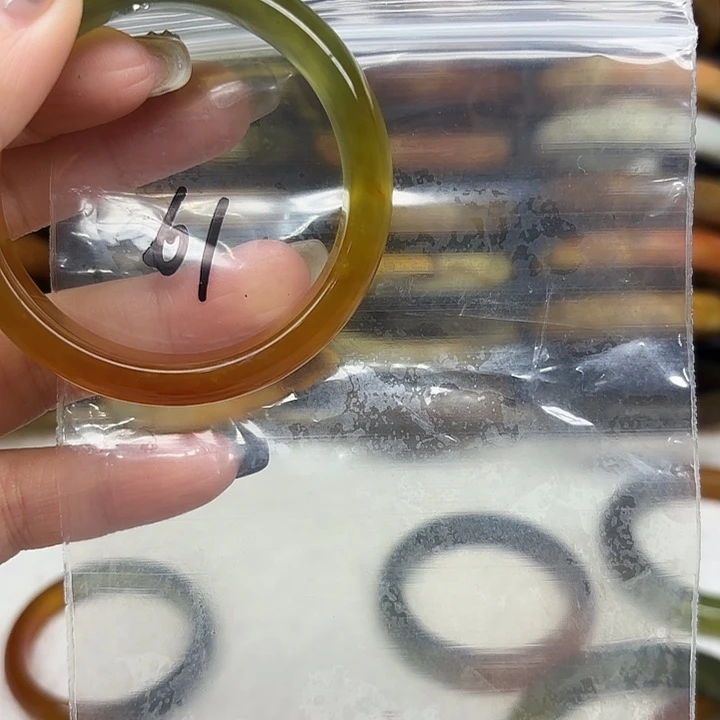 萌****蛇纹石玉未镶嵌手镯（圆镯）