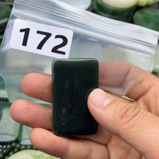 和田玉未镶嵌珠宝半成品