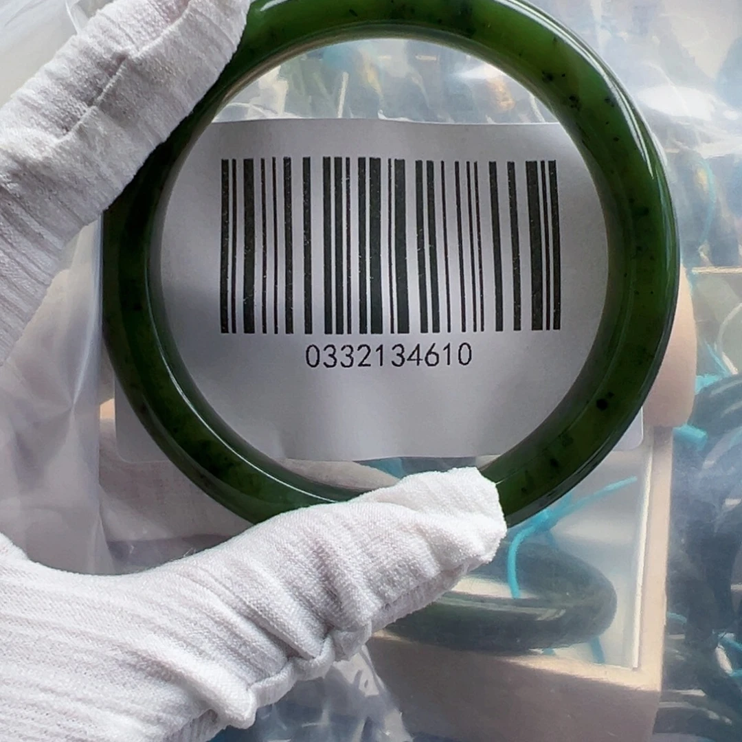 披****和田玉未镶嵌手镯包容6465