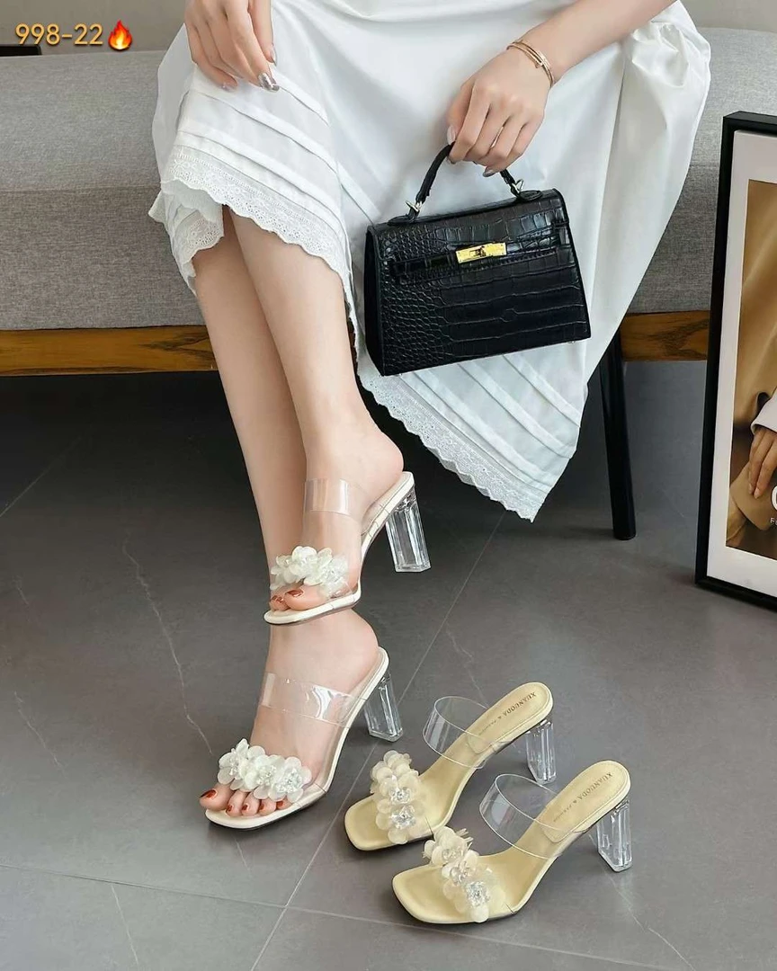 2025新款仙女风配裙子花朵水晶透明一字拖鞋女99822