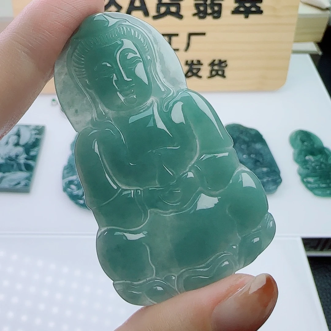 翡翠未镶嵌颈饰1111111111